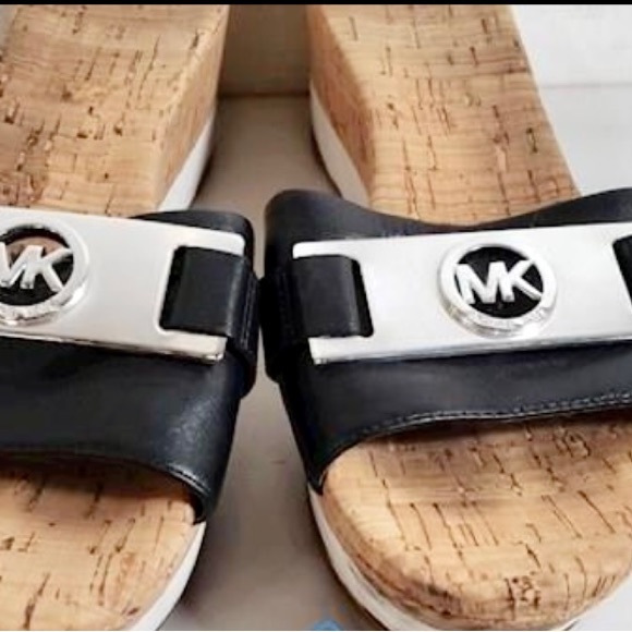 MICHAEL KORS PLATFORM/WEDGE SANDALS SZ 6.5 - Picture 3 of 5